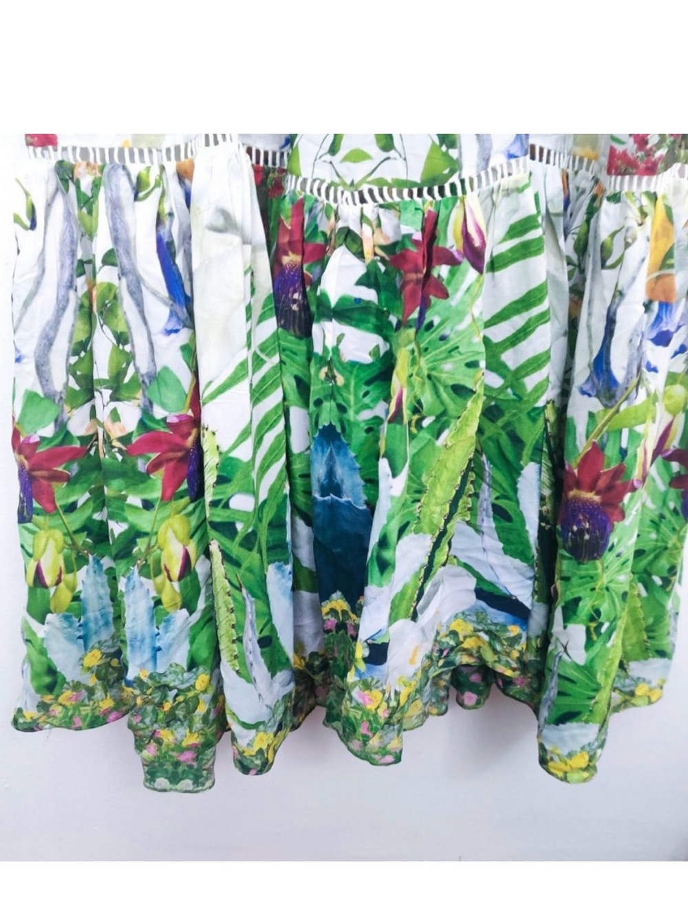 Camilla Tiered Sleeveless Silk Maxi Dress in Exotic Hypnotic US 8 - Picture 8 of 11